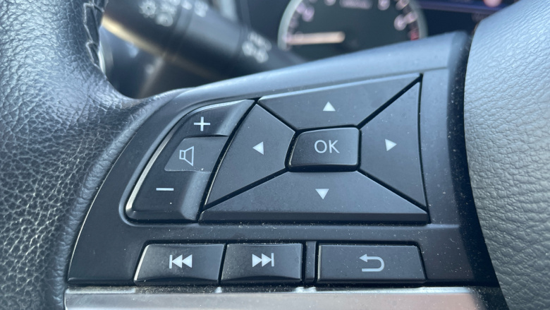 Nissan Juke 1.0 DiG-T 114 N-Connecta 5dr Petrol Hatchback